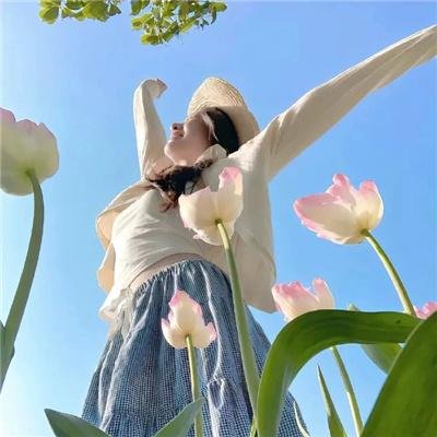 重生后追求呆萌小富婆